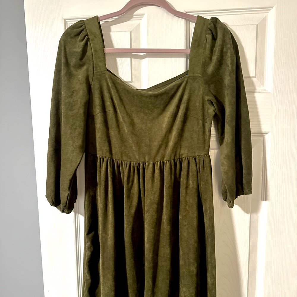 Women’s hunter green suede dress
